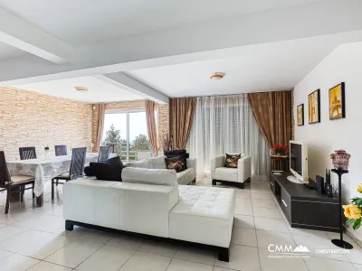 61m² große 2-Zimmer-Wohnung mit Meerblick – Seoce, Budva